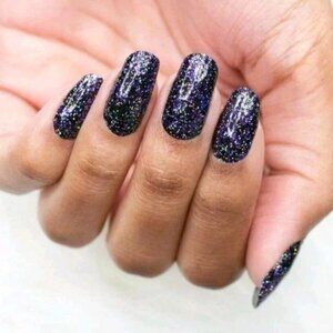 Color Street Nail Strips ~ Living The Gleam